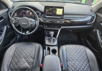 Подержанный автомобиль Kia Seltos 2021 года (9 фото)