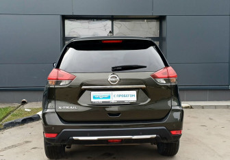 Подержанный автомобиль Nissan X-Trail 2021 года (6 фото)