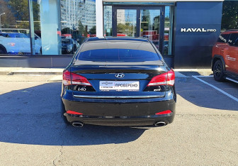 Подержанный автомобиль Hyundai i40 Sedan 2015 года (6 фото)