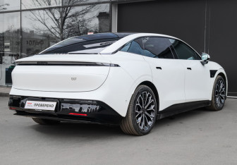 Подержанный автомобиль Zeekr 007 2024 года (4 фото)