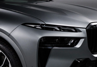 Подержанный автомобиль BMW X7 2023 года (16 фото)