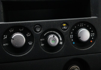 Подержанный автомобиль Mitsubishi Outlander 2005 года (16 фото)