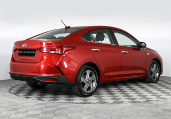 Подержанный автомобиль Hyundai Solaris Sedan 2021 года (3 фото)