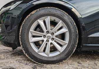 Подержанный автомобиль Volvo V60 2020 года (12 фото)