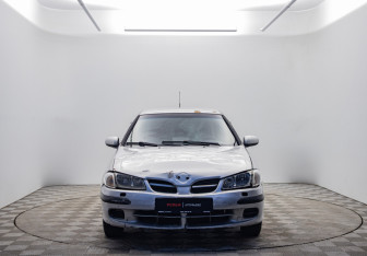 Подержанный автомобиль Nissan Almera Sedan 2001 года (2 фото)