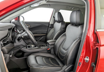 Подержанный автомобиль Москвич 3е 2023 года (20 фото)