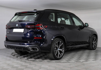 Новый BMW X5 2025 (2 фото)