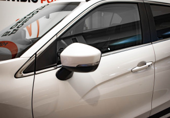 Подержанный автомобиль Mitsubishi Eclipse Cross 2018 года (35 фото)