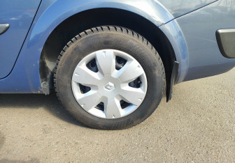 Подержанный автомобиль Renault Megane Wagon 2006 года (11 фото)