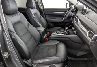Подержанный автомобиль Mazda CX-5 2020 года (24 фото)