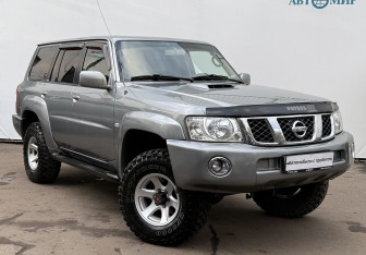 Подержанный автомобиль Nissan Patrol 2008 года (3 фото)