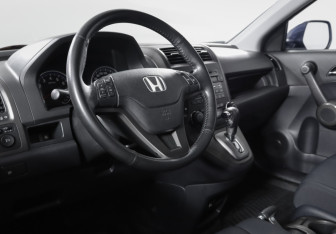 Подержанный автомобиль Honda CR-V 2011 года (14 фото)