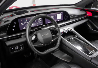 Подержанный автомобиль Exeed RX 2023 года (7 фото)