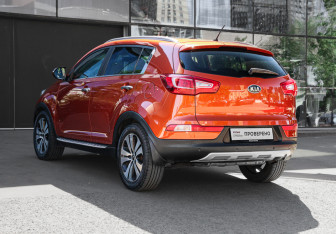 Подержанный автомобиль Kia Sportage 2012 года (6 фото)
