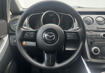 Подержанный автомобиль Mazda CX-7 2008 года (12 фото)