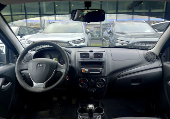 Подержанный автомобиль LADA (ВАЗ) Kalina Hatchback 2013 года (13 фото)