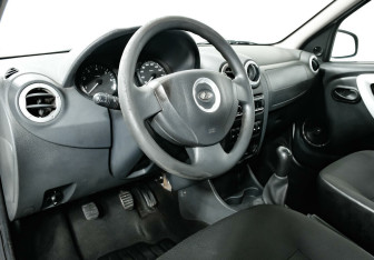 Подержанный автомобиль LADA (ВАЗ) Largus Wagon 2012 года (9 фото)