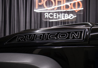 Подержанный автомобиль Jeep Wrangler 2012 года (19 фото)