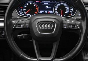 Подержанный автомобиль Audi Q5 2017 года (10 фото)