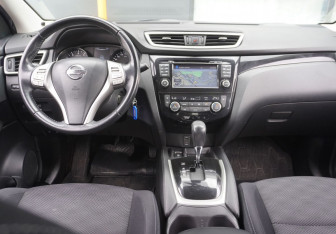 Подержанный автомобиль Nissan Qashqai 2018 года (13 фото)