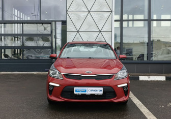 Подержанный автомобиль Kia Rio Sedan 2017 года (2 фото)