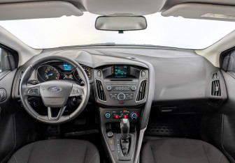 Подержанный автомобиль Ford Focus Hatchback 2019 года (14 фото)