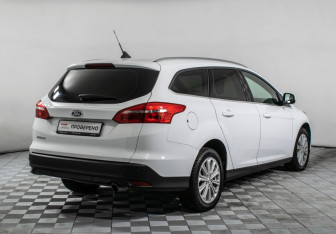 Подержанный автомобиль Ford Focus Wagon 2018 года (5 фото)
