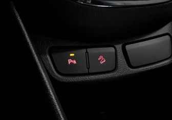 Подержанный автомобиль Opel Mokka 2013 года (16 фото)