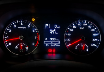 Подержанный автомобиль Kia Rio Hatchback 2021 года (13 фото)