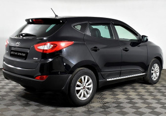 Подержанный автомобиль Hyundai ix35 2014 года (3 фото)