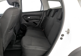 Подержанный автомобиль Renault Duster 2021 года (18 фото)