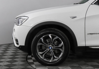 Подержанный автомобиль BMW X3 2015 года (8 фото)
