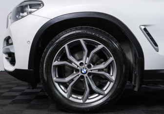 Подержанный автомобиль BMW X3 2019 года (29 фото)