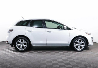 Подержанный автомобиль Mazda CX-7 2011 года (4 фото)