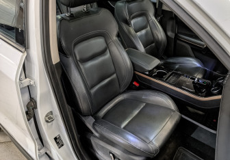 Подержанный автомобиль Exeed LX 2022 года (21 фото)