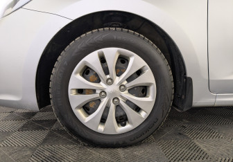 Подержанный автомобиль Kia Rio Sedan 2017 года (12 фото)