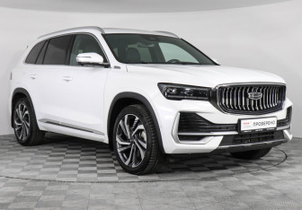 Подержанный автомобиль Geely Monjaro 2024 года (3 фото)