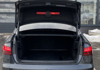 Подержанный автомобиль Audi A4 Sedan 2020 года (10 фото)