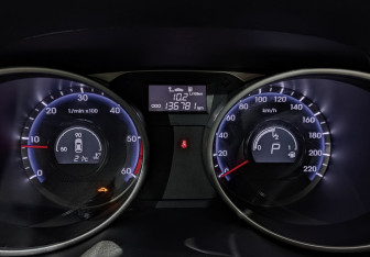 Подержанный автомобиль Hyundai ix35 2013 года (16 фото)