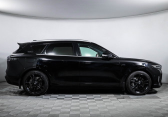 Подержанный автомобиль Voyah Free 2023 года (4 фото)