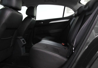 Подержанный автомобиль Citroen C4 Sedan 2018 года (10 фото)