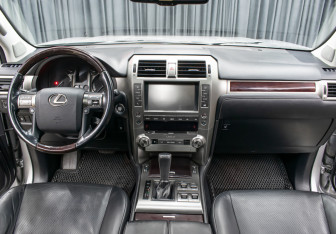 Подержанный автомобиль Lexus GX 2016 года (14 фото)