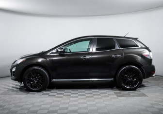 Подержанный автомобиль Mazda CX-7 2011 года (8 фото)