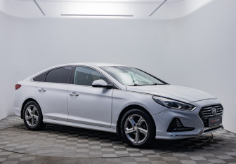 Подержанный автомобиль Hyundai Sonata 2019 года (7 фото)