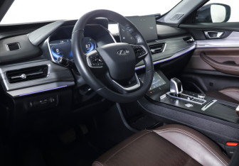 Подержанный автомобиль Chery Tiggo 8 Pro 2022 года (18 фото)