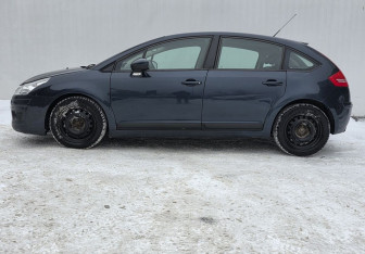 Подержанный автомобиль Citroen C4 Hatchback 2010 года (8 фото)