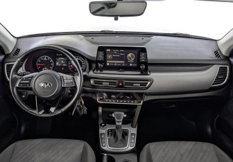 Подержанный автомобиль Kia Seltos 2021 года (14 фото)