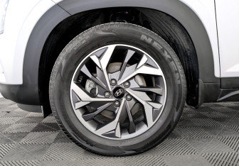 Подержанный автомобиль Hyundai Creta 2021 года (18 фото)