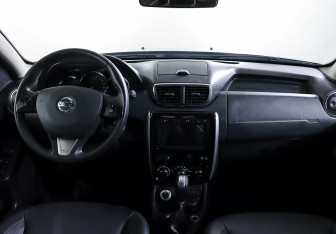 Подержанный автомобиль Nissan Terrano 2020 года (12 фото)