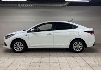 Подержанный автомобиль Hyundai Solaris Sedan 2017 года (8 фото)